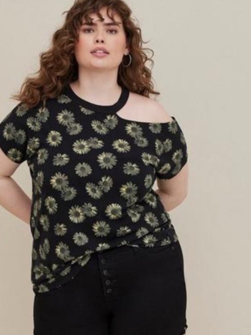 NWT Torrid LoveSick Black Floral Daisy Tee